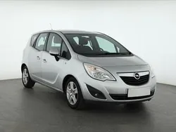 Srebrny Używany 2011 Opel Meriva Minivan | 12 499 zł (Uczciwa cena)