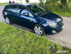 Granatowy Używany 2011 Opel Astra Kombi | 22 900 zł (Drogi)