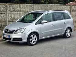 Srebrny (metalik) Używany 2006 Opel Zafira Minivan | 13 500 zł (Uczciwa cena)