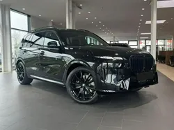 Czarny Nowe 2025 BMW X7 SUV | 490 594 zł