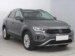 Szary Używany 2024 VW T-Roc SUV | 106 999 zł (Uczciwa cena)