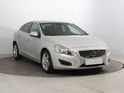 Szary Używany 2012 Volvo S60 Sedan/Limuzyna | 37 999 zł (Uczciwa cena)