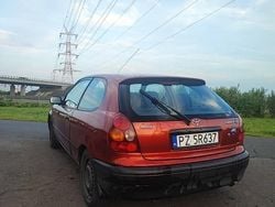 Czerwony Używany 2000 Toyota Corolla Hatchback | 2490 zł