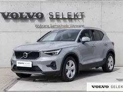 Szary Używany 2024 Volvo XC40 SUV | 154 900 zł (Dobra cena)