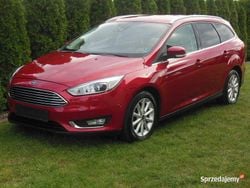 Bordowy Używany 2017 Ford Focus Titanium Kombi | 31 900 zł (Dobra cena)