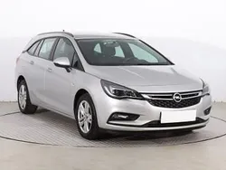 Srebrny Używany 2019 Opel Astra Kombi | 35 899 zł (Dobra cena)