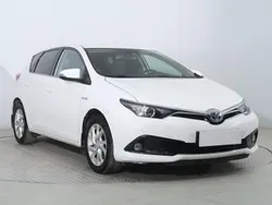 Biały Używany 2016 Toyota Auris Hatchback | 59 999 zł (Uczciwa cena)