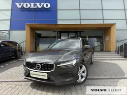 Szary Używany 2021 Volvo V60 CC Kombi | 133 900 zł (Dobra cena)