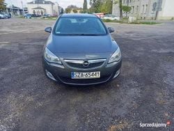 Szary Używany 2011 Opel Astra Hatchback | 16 999 zł (Super Cena)