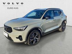 Zielony Używany 2025 Volvo XC40 SUV | 179 999 zł