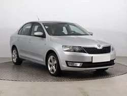 Srebrny Używany 2015 Skoda Rapid Hatchback | 26 999 zł (Dobra cena)