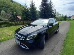 Czarny Używany 2019 Mercedes GLA200 Urban SUV | 93 900 zł (Dobra cena)