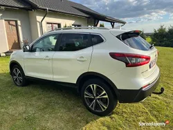 Biały Używany 2017 Nissan Qashqai SUV | 63 500 zł (Dość drogi)