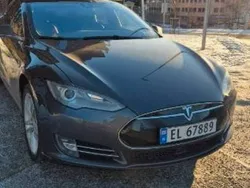 Szary Używany 2015 Tesla Model S Sedan/Limuzyna | 80 000 zł