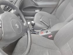 Niebieski Używany 2002 Renault Laguna II Hatchback | 1950 zł (Uczciwa cena)