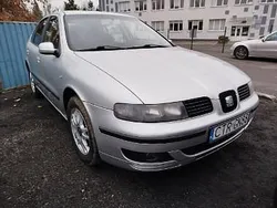 Srebrny Używany 2005 Seat Leon Hatchback | 2500 zł