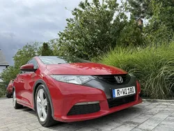 Czerwony Używany 2013 Honda Civic Hatchback | 38 900 zł (Uczciwa cena)
