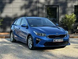 Niebieski (metalik) Używany 2020 Kia Ceed 2 Hatchback | 55 800 zł (Dość drogi)