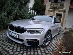 Srebrny Używany 2017 BMW 320 Shadowline Kombi | 118 000 zł