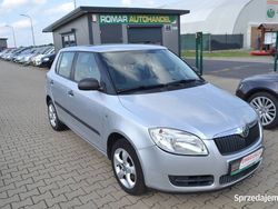 Srebrny Używany 2009 Skoda Fabia Hatchback | 10 900 zł (Uczciwa cena)