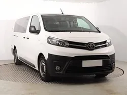 Biały Używany 2022 Toyota Proace Van | 102 999 zł (Uczciwa cena)