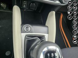 Pomarańczowy Używany 2017 Nissan Micra Hatchback | 38 000 zł (Uczciwa cena)