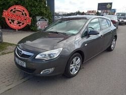 Granatowy Używany 2011 Opel Astra Hatchback | 22 900 zł (Uczciwa cena)