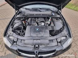 Czarny Używany 2006 BMW 318 Sedan/Limuzyna | 14 000 zł (Uczciwa cena)