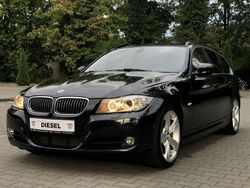Czarny Używany 2011 BMW 325 Kombi | 39 500 zł