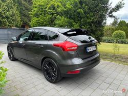 Grafitowy Używany 2018 Ford Focus Hatchback | 49 500 zł (Dość drogi)