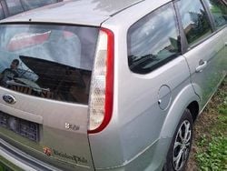 Srebrny Używany 2008 Ford Focus Sedan/Limuzyna | 9500 zł (Uczciwa cena)