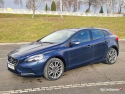 Niebieski Używany 2014 Volvo V40 Hatchback | 29 900 zł (Uczciwa cena)