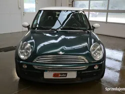 Zielony ciemny (metalik) Używany 2002 Mini Cooper Hatchback | 7200 zł (Uczciwa cena)