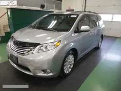 Grafitowy Używany 2013 Toyota Sienna Limited Minivan | 210 000 zł
