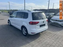 Biały (metalik) Używany 2017 VW Touran Minivan | 29 900 zł