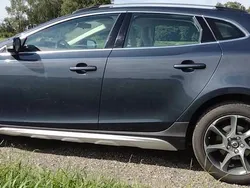 Granatowy Używany 2016 Volvo V40 CC Ocean Race Kombi | 45 900 zł (Dobra cena)