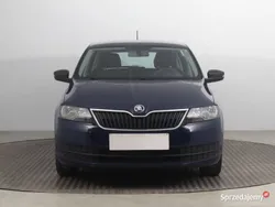 Niebieski Używany 2016 Skoda Rapid Hatchback | 25 999 zł (Uczciwa cena)