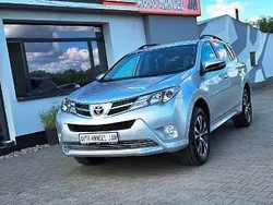 Inny kolor Używany 2015 Toyota RAV4 SUV | 73 000 zł (Uczciwa cena)