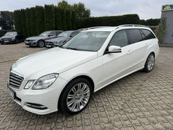 Biały Używany 2010 Mercedes E220 Kombi | 39 400 zł (Uczciwa cena)