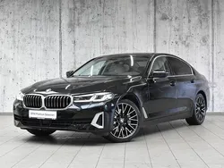 Czarny szafir metalizowany Używany 2021 BMW 530e Luxury Line Sedan/Limuzyna | 149 800 zł (Dobra cena)