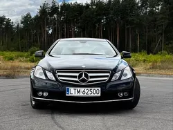 Czarny Używany 2011 Mercedes E250 Coupe | 35 000 zł