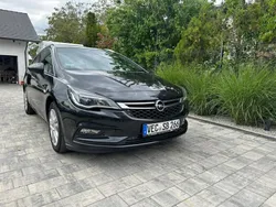 Czarny (metalik) Używany 2016 Opel Astra Kombi | 44 900 zł (Uczciwa cena)