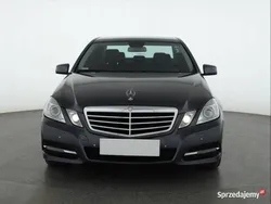 Szary Używany 2011 Mercedes E220 Sedan/Limuzyna | 36 999 zł (Drogi)
