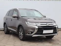 Brązowy Używany 2016 Mitsubishi Outlander SUV | 59 999 zł (Uczciwa cena)
