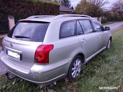Złoty Używany 2005 Toyota Avensis Kombi | 3700 zł (Super Cena)