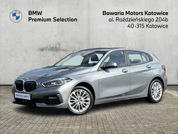 Szary skyscraper m metalizowany Używany 2024 BMW 118 Advantage Hatchback | 124 900 zł (Drogi)