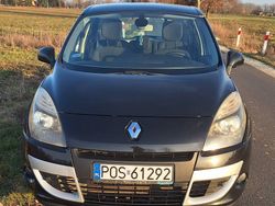 Czarny Używany 2009 Renault Scénic III Minivan | 9900 zł (Uczciwa cena)