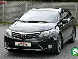 Czarny Używany 2012 Toyota Avensis Executive Kombi | 42 900 zł (Dość drogi)