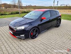 Czarny Używany 2016 Ford Focus Sport Hatchback | 34 900 zł (Uczciwa cena)