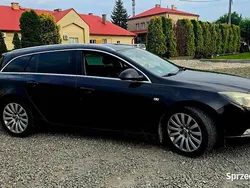 Czarny Używany 2011 Opel Insignia Cosmo Kombi | 19 500 zł (Uczciwa cena)
